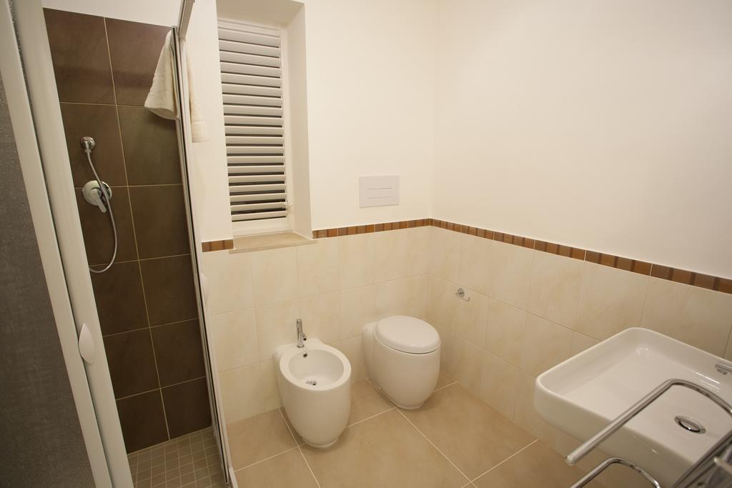Delposto Marina Di Ragusa Prl Номер фото